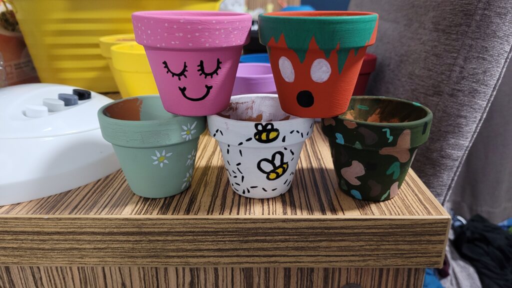 Arts & Crafts Drop In Station